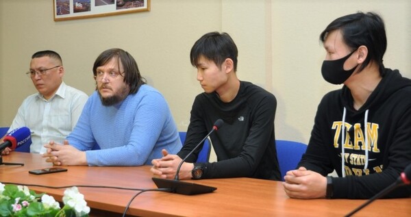 Технологи из Бурятии приехали работать на амгуэмский завод по выделке шкур