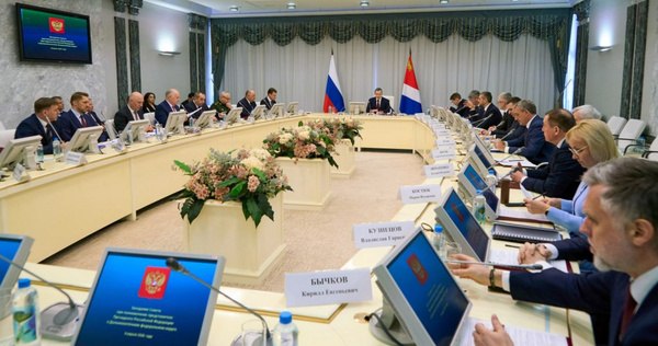 Губернатор Чукотки обсудил с полпредом новую стратегию развития Дальнего Востока