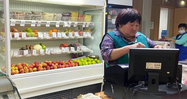 Четыре тонны продуктов доставили авиарейсом в Чукотский район