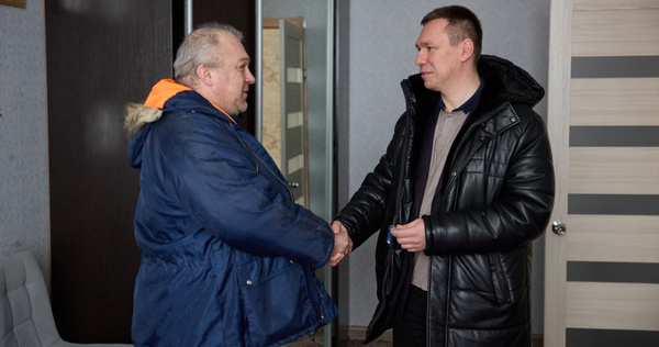 В Анадыре начали расселять дом, пострадавший во время февральского шторма