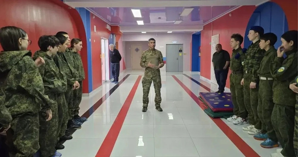 Инструктор центра "Воин» провёл для чукотской молодёжи серию военно-прикладных занятий
