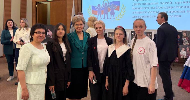 Чукотские активистки "Движения первых" и "Юнармии" побывали в Госдуме