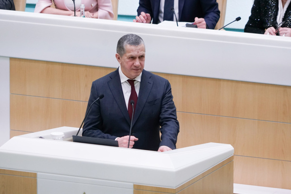 Юрий Трутнев в Совете Федерации: рост инвестиций, поддержка Чукотки и развитие центров "Воин"