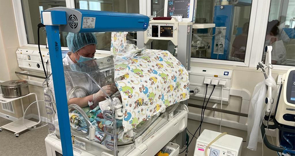 Жизнь маме и малышу из Анадыря спасли медики Приморского края